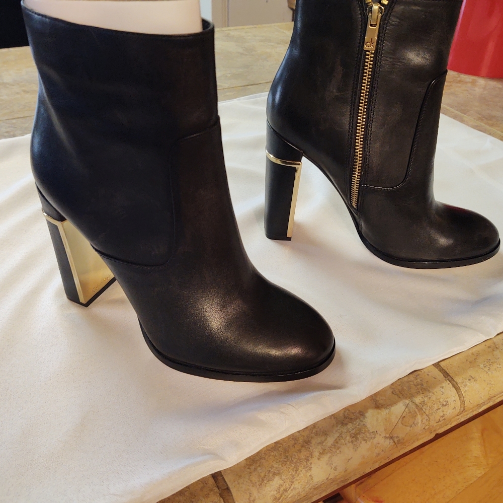 Calvin klein boots never worn